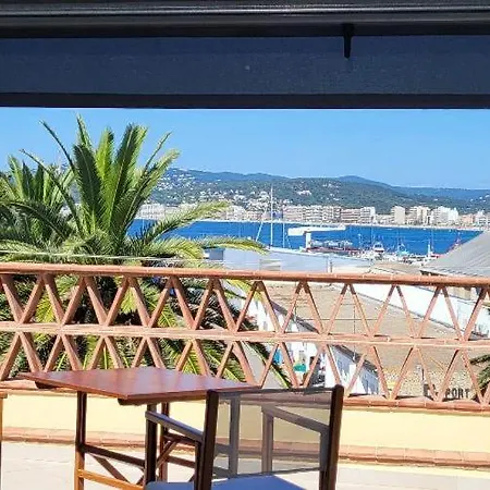 Duplex Amb Terrassa I Vistes Al Mar By La Catifa Palamos